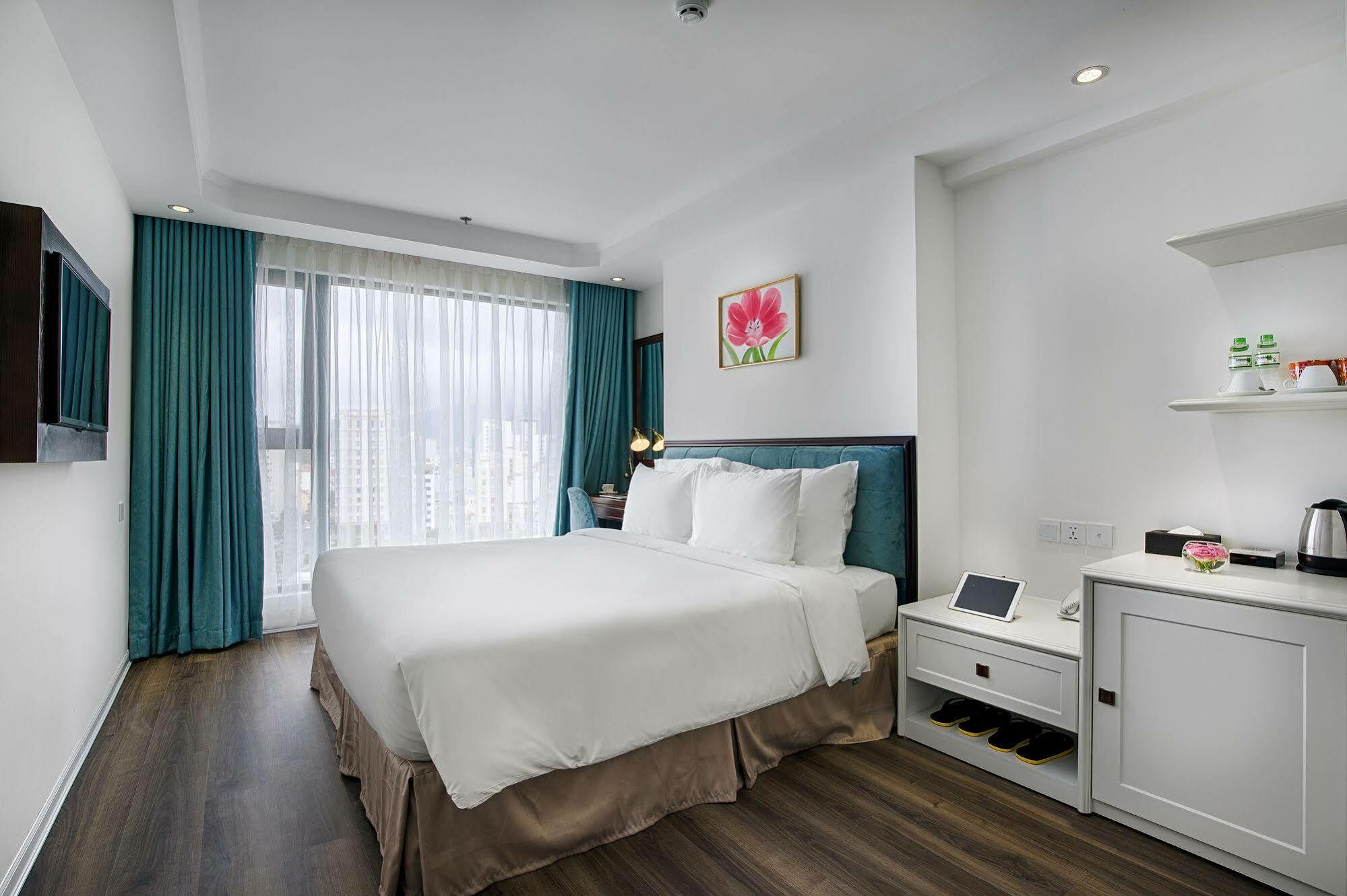 Adaline Hotel And Suite Da Nang Exterior photo