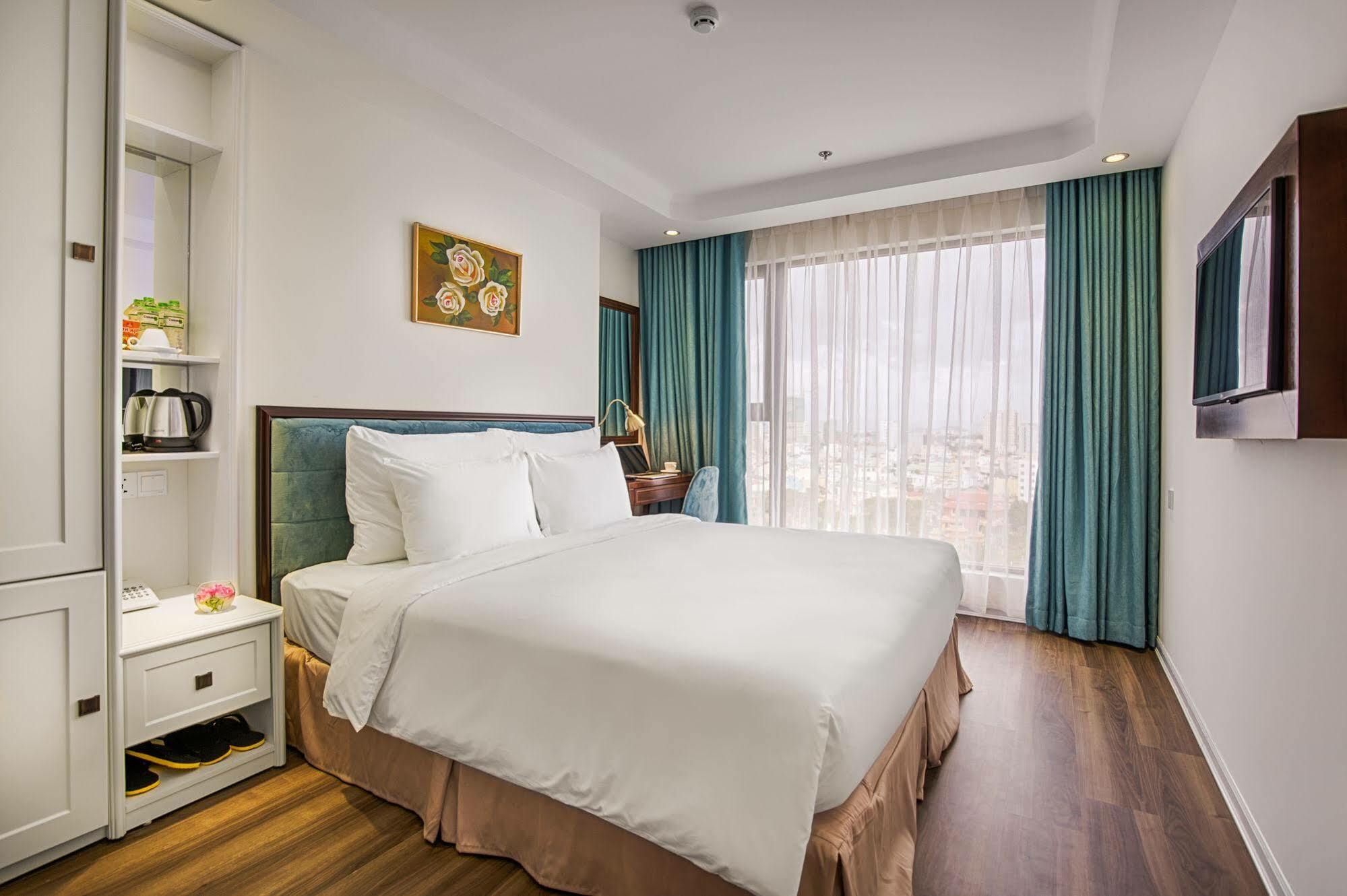 Adaline Hotel And Suite Da Nang Exterior photo